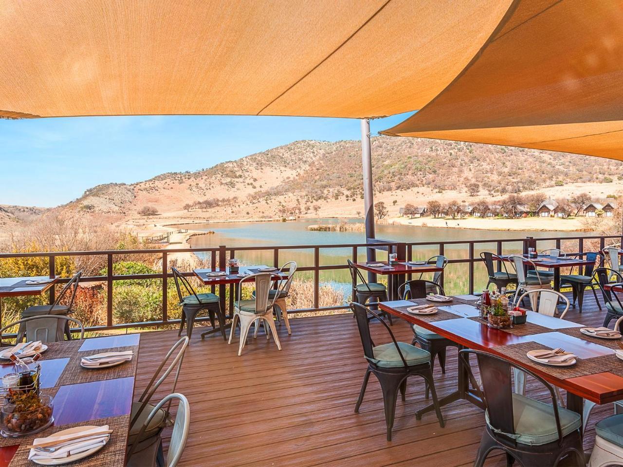 Kloofzicht Lodge&Spa Krugersdorp Exterior foto The Deck at the LaStella Winery