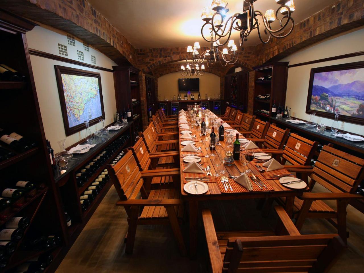 Kloofzicht Lodge&Spa Krugersdorp Exterior foto Wine tasting room at the winery