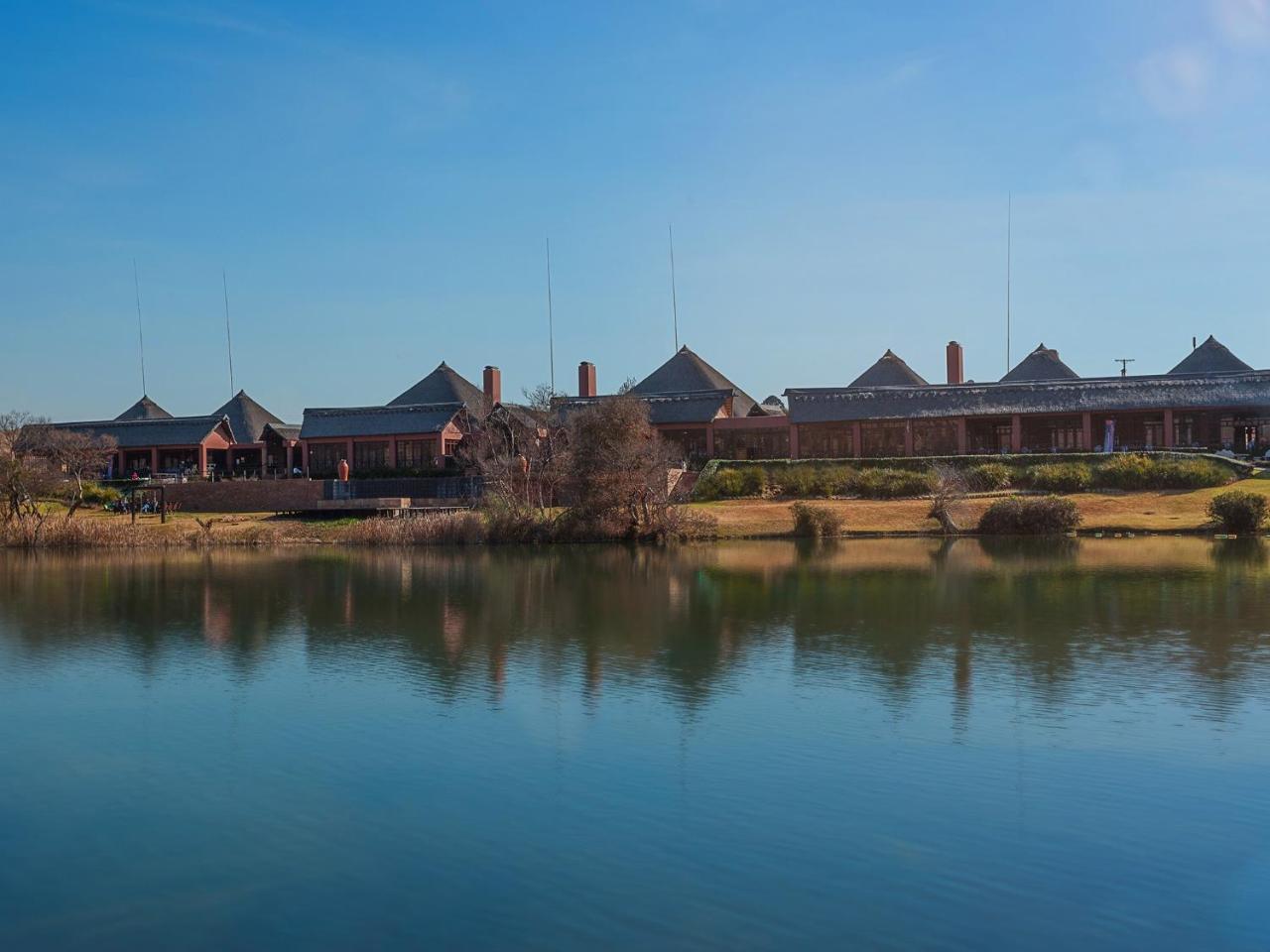 Kloofzicht Lodge&Spa Krugersdorp Exterior foto The Fort Worth Botanic Garden